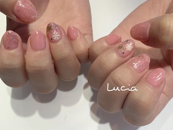 ピンク×雪の結晶ネイル|Lucia
