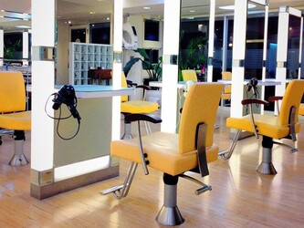 Hair Salon Rene 調布店 | 調布のヘアサロン