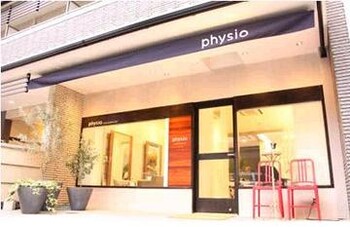 physio 堺町店 | 四条烏丸/五条/西院のヘアサロン