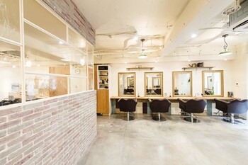 sion | 新宿のヘアサロン