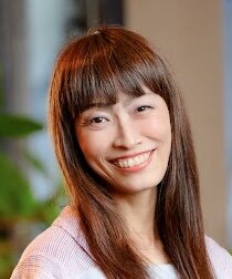 飯野　恵理子 | 美容室ラサ・サヤンの主任スタイリスト