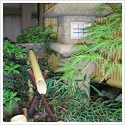 そして！！　癒されたのは、この“水琴窟” 耳を近づけるとまるで妖精が踊っているような爽やかで清らなか音色に癒されました。