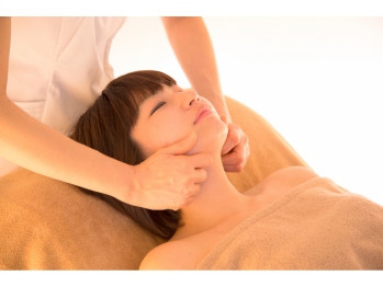 小顔・美容整体院　シンメトリースタイル ［兵庫県/川西］