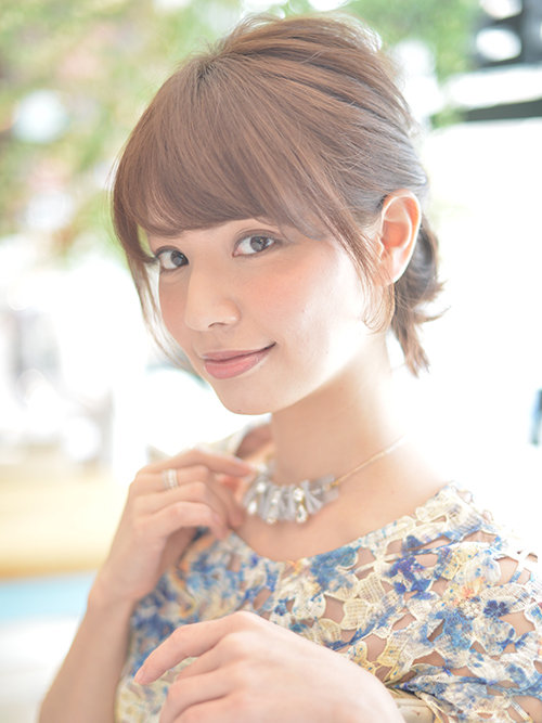 ピンだけでOK♪大きな編み込みで大人っぽく！