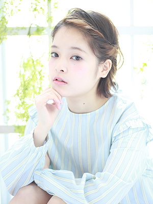 デコ出しが可愛い☆カジュアルアレンジ