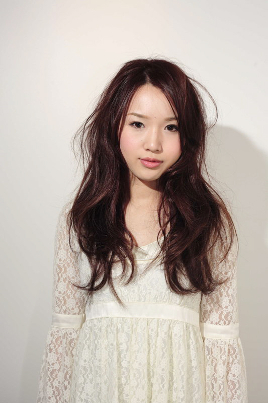 unsarto poi junior ［東京都/三軒茶屋］ 「無造作」がポイント 大人ナチュラル系くせ毛ロング