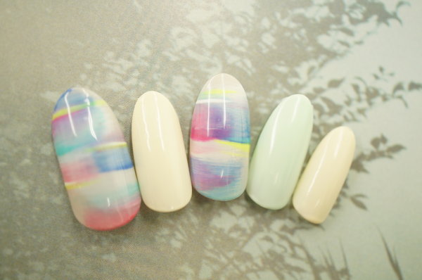 BIKKY 長浜店 ［滋賀県/長浜］ さわやかな水彩画風ボーダーでニュアンスだけ取り入れて