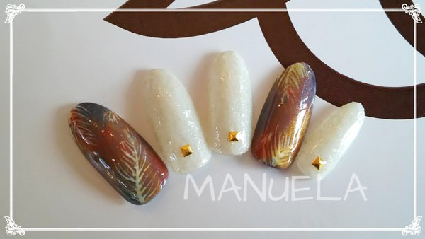 Nail Salon & Shop MANUELA ［大阪府/池田］ フェザーショートネイル【モードスタイリッシュ】