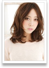 Cカール×くびれで作るメルティベアミディ女性写真