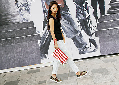 ボーダークラッチバッグ