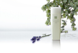 80種類以上のハーブが配合された自然派ハーブコスメＢＩＯＬＡＢ