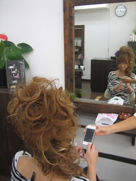 エクステを付けてロングにしてからの～アップ|nitoro