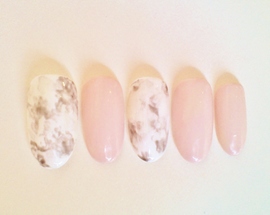 モノトーンタイダイネイル|Ｒｅｌｕｈａ　nａｉｌ