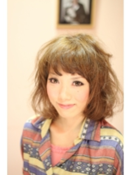 トップからうねるスウィートなシフォンカーリー|mod's hair 柏店