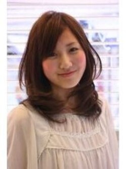 重軽るミディアムフェミニン|hair salon you