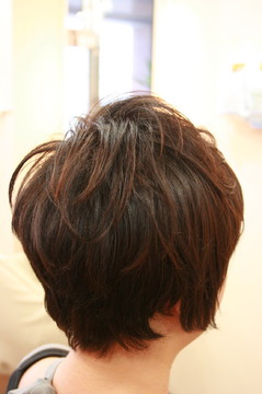 京都　ナチュラルハイライトで創る ショートヘア|hair Qril