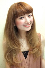 外国人風グラデーションカラーの愛されやわらかロングヘア|gokan omotesando