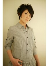 スタイリングが簡単！少し大人なショート|Hair Make C'EST LA VIE