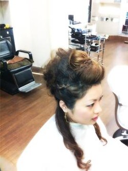 エレガントハーフアップ|Hair Merry