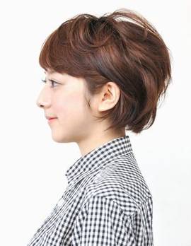 海外ウーマン風シンプルショート|kisai BUZZ