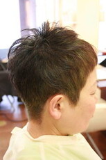 京都　天然１００％ヘナ＆インデイゴで染める ショートアシンメトリースタイル|hair Qril