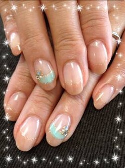 ミントグリーン×ベージュのＷフレンチ♪|Nail  Salon Rikka