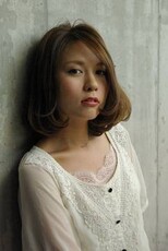 モカベージュカラーのクラシカルボブ|beyond