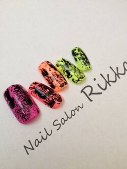 ネオンカラー×クラックネイル|Nail  Salon Rikka