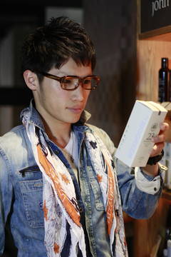 ビジネスシーンでも好印象☆黒髪×ゆるカール|ＤＩＰＥＲＣＨＥ union