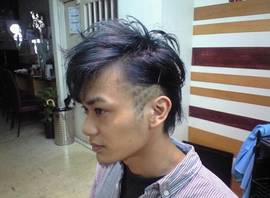 メタリックブルー