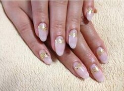 ミルキーピンク＋ゴールド|プライベートサロン Ray