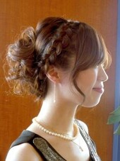 可愛さと上品さの”大人クラシカル”編み込みアップ|beauche