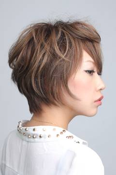 小顔に見える♪大人のクールな３Dハイライトカラー|beauche