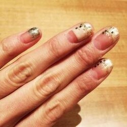 グリーン×ゴールドラメ・フレンチ