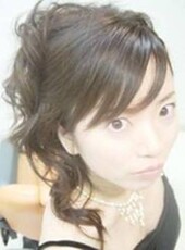 アシンメトリーなダウンスタイル|Veloce