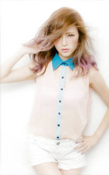 グラデーションカラー～ホワイト～ピンクバイオレット☆中間隆宏 |navile