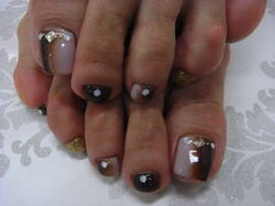 フットネイル　縦グラデーション|ネイルチェラ 上大岡店