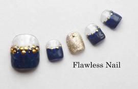 ネイビー×ゴールドスタッズ|Flawless　Nail