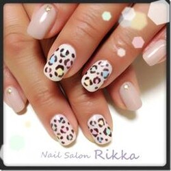 パステルヒョウ柄ネイル