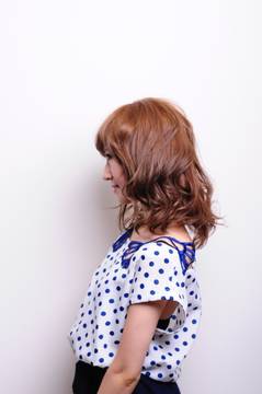 フェザーミディアム|HAIR RESORT PLUMERIA