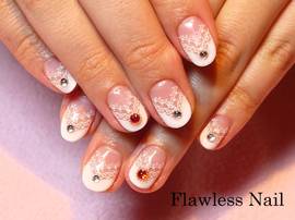 ホワイトフレンチ×レース×カラフルストーン|Flawless　Nail