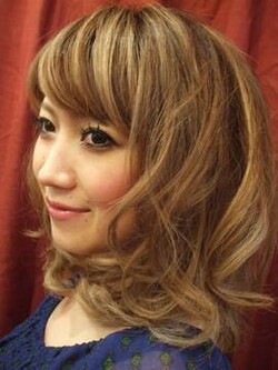 デザインカラーは【feliz】がおすすめ！無造作ナチュラルヘア