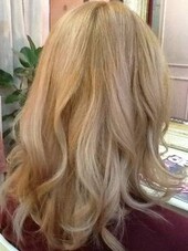 冬も人気のハイトーンカラー！ホワイト系ピーチミルクティー色|feliz