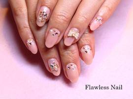 ベージュパール×ストーン|Flawless　Nail