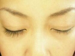 片目に１００本でも０．１ｍｍの太さだけのすごく自然な例|ラマン・ダンジュ