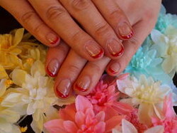 シンプルな赤フレンチ