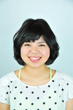 やわらかくうねるクセ毛風カール|hair spa deco