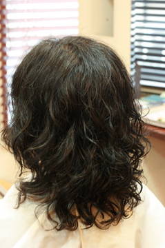 京都　ヘナ毛にパーマ　エアウェーブスタイル♪|hair Qril
