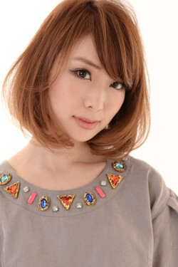 エアリーフェミニンボブ