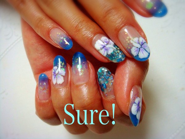 Blueハイビスカス 9804 Sure シュアー 東京都 日本橋 のネイルデザインカタログ ビューティーパーク